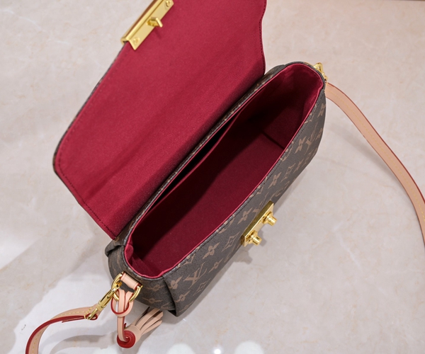 ルイヴィトンバッグ素材ディテール